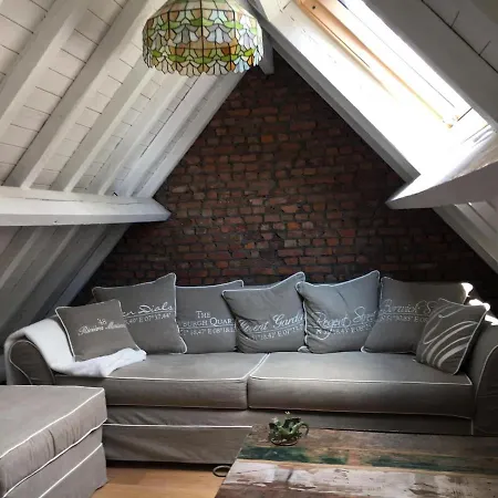 Holiday home Huisje Van Marlies
